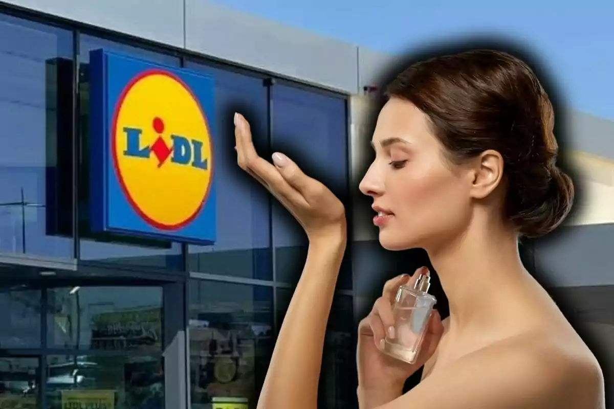 Una mujer sostiene un frasco de perfume frente a una tienda con el logotipo de Lidl.