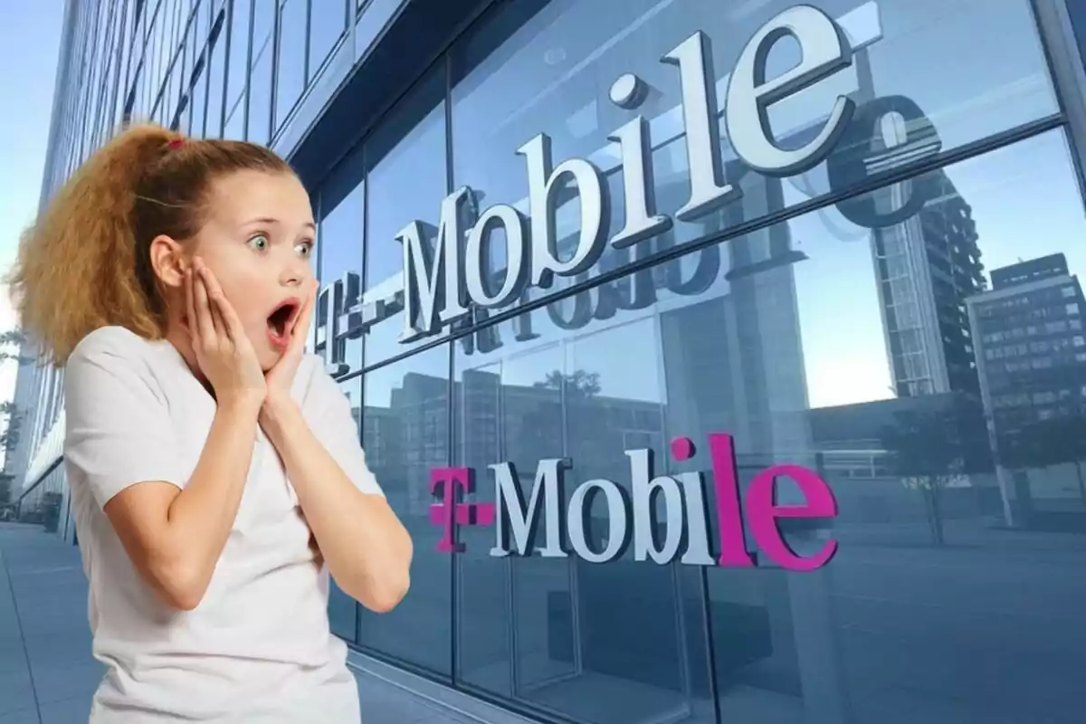 Una niña con expresión de sorpresa frente a un edificio con el logo de T-Mobile.