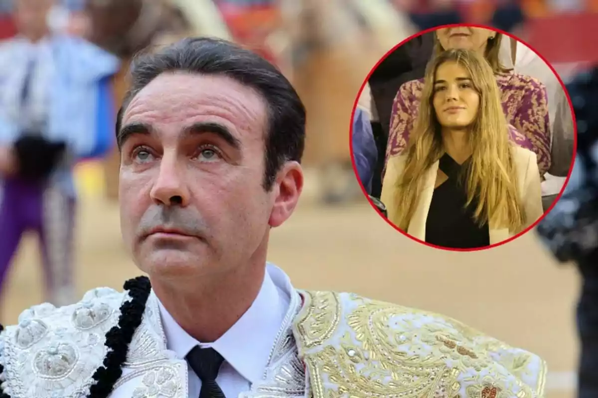 Enrique Ponce vestido con traje de luces blanco y dorado mira hacia arriba mientras en un círculo rojo se muestra a Ana Soria con cabello largo y rubio en las gradas.