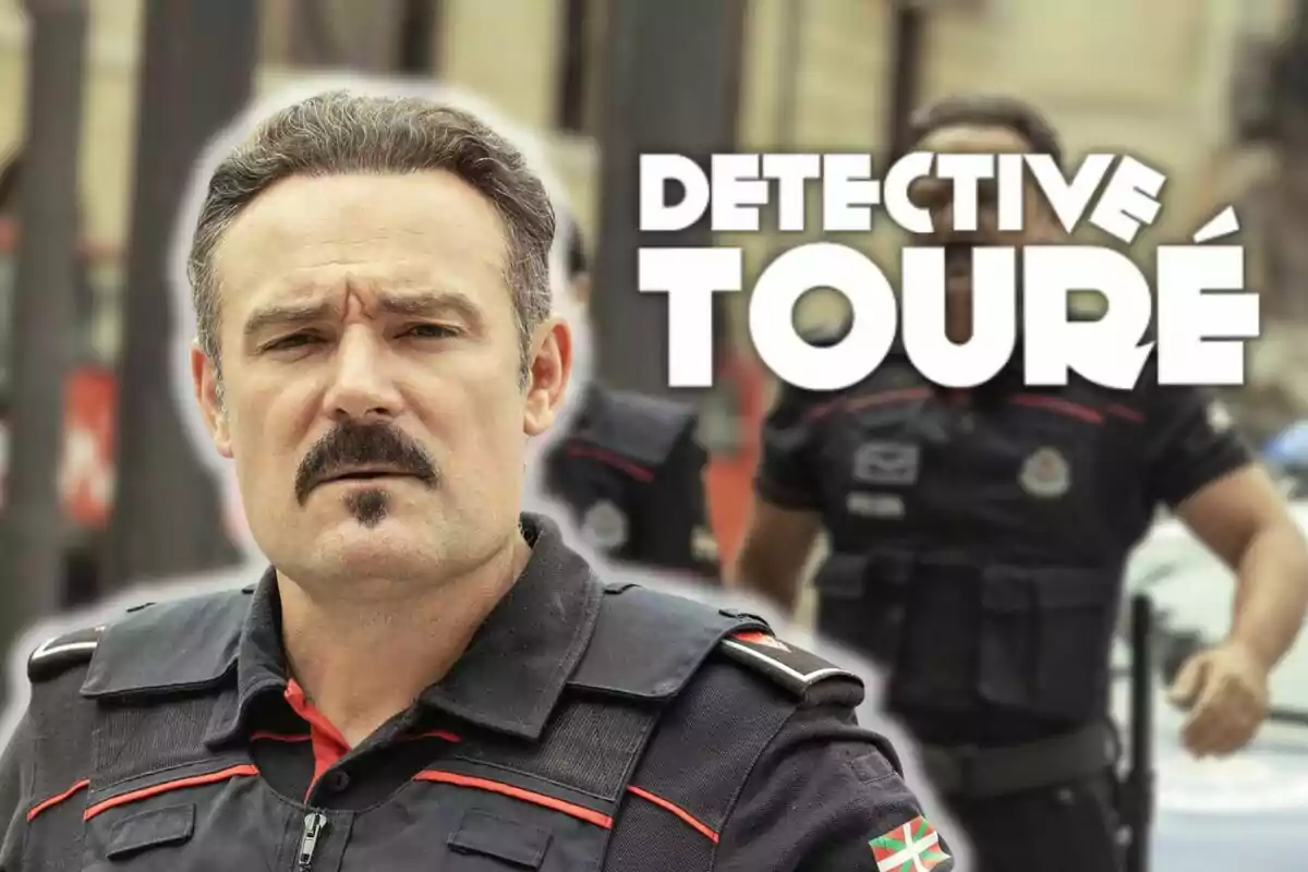 Urko Olazabal con uniforme policial y bigote aparece en primer plano con el texto "Detective Touré" al fondo.