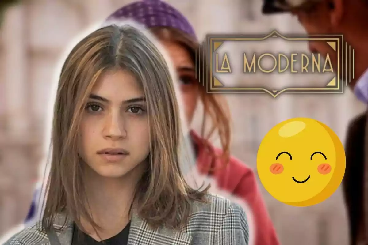 Lorea Carballo con cabello castaño claro y expresión seria aparece en primer plano, mientras que en el fondo se observa un cartel que dice "La Moderna" y un emoji sonriente.