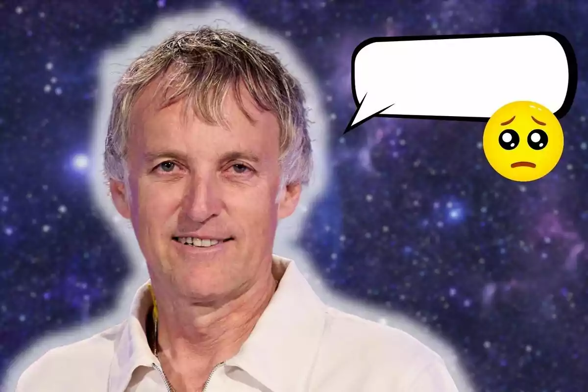 Jesús Calleja with gray hair and a neutral expression is in front of a starry background, joined by an empty speech bubble and a sad emoji.