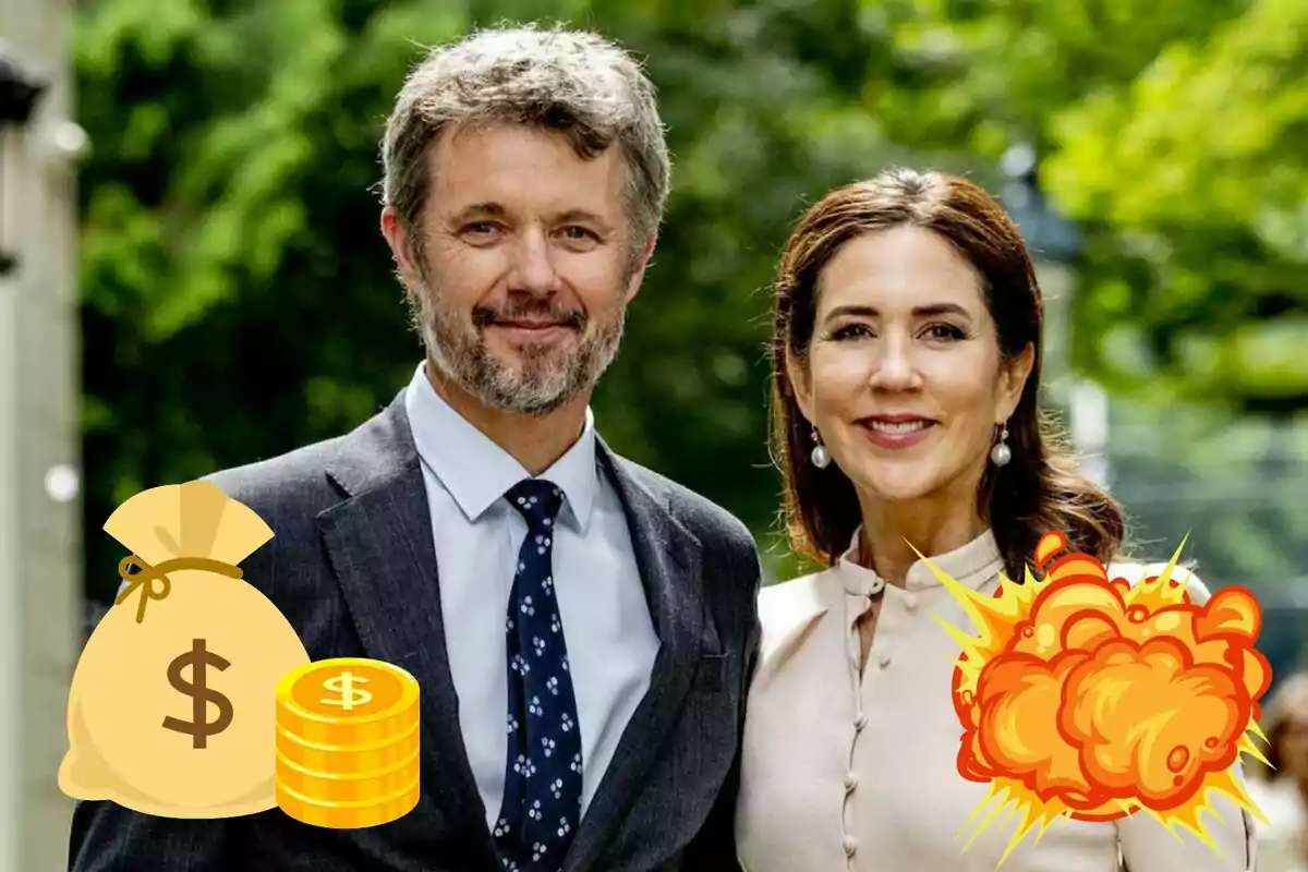 Federico y Mary de Dinamarca sonriente posando al aire libre con emojis de dinero y explosión superpuestos.