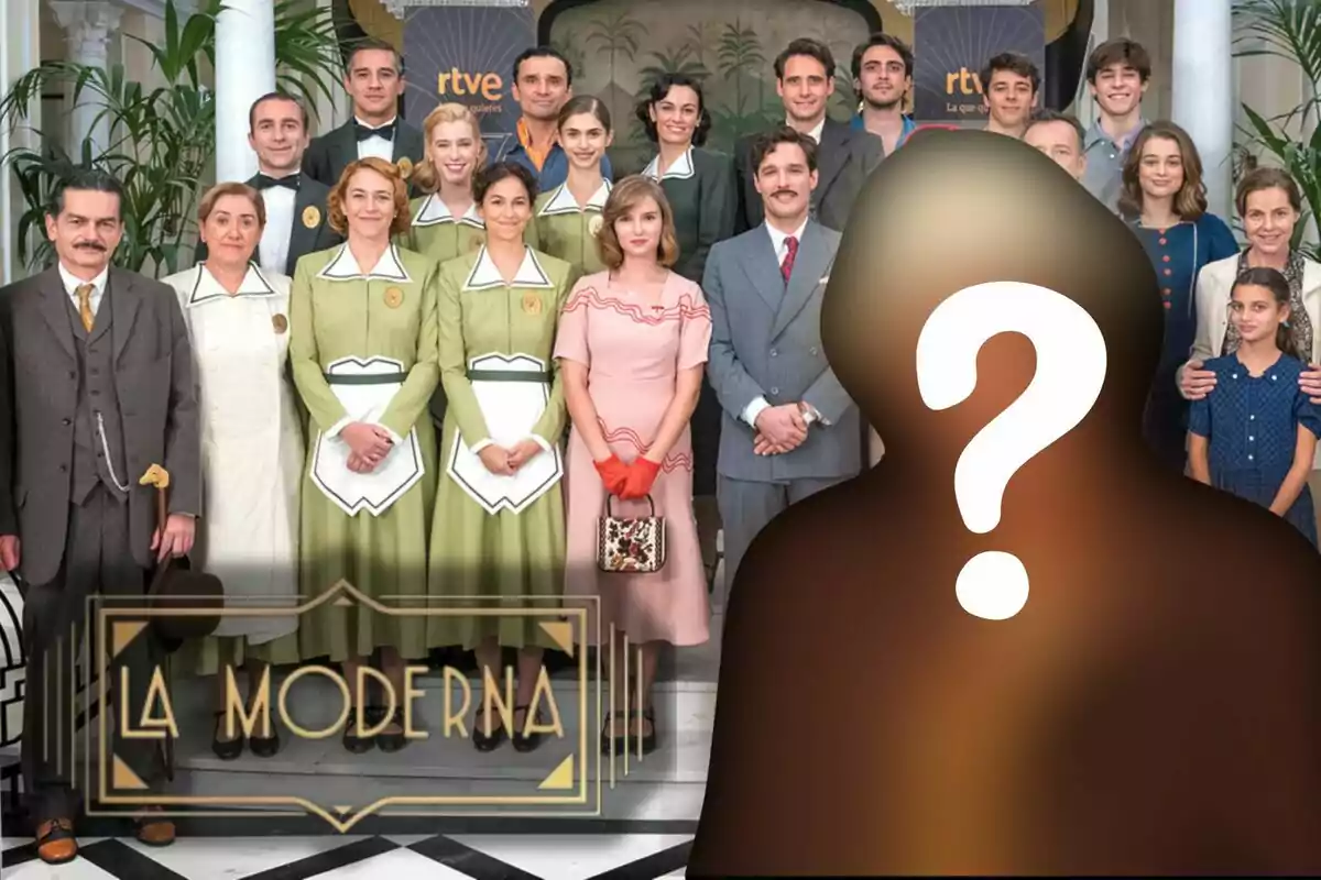 Actores La Moderna posando para una foto promocional de la serie "La Moderna" de RTVE, con una figura sombreada y un signo de interrogación en el lado derecho.