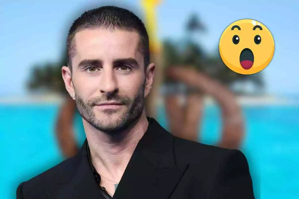 Pelayo Díaz with a beard and short hair in a tropical setting with a surprised emoji in the background.