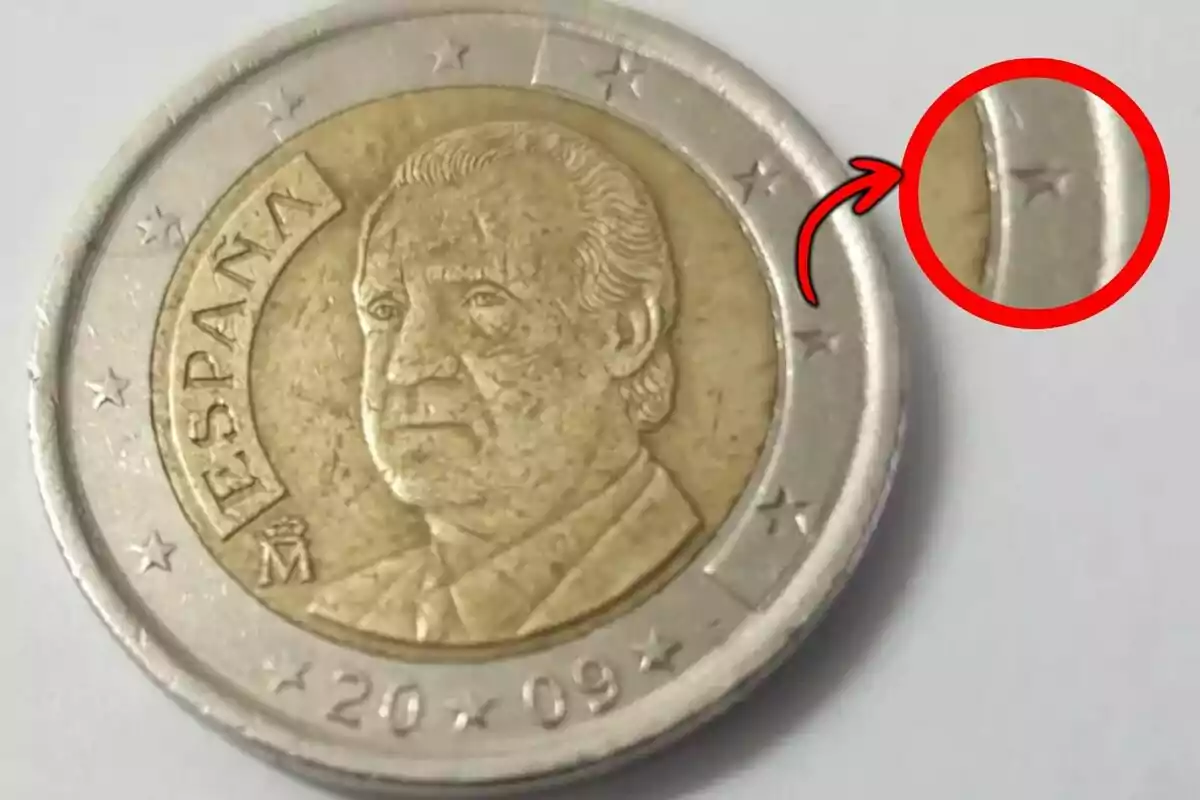 Moneda de 2 euros con un detalle ampliado en el borde mostrando una imperfección. Moneda de 2 euros con un detalle ampliado en el borde mostrando una imperfección.