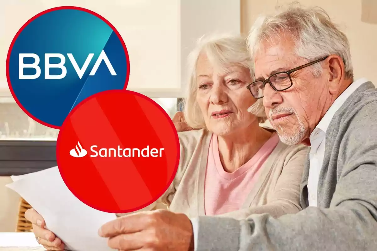 Pareja de personas mayores revisando documentos con los logotipos de BBVA y Santander superpuestos.