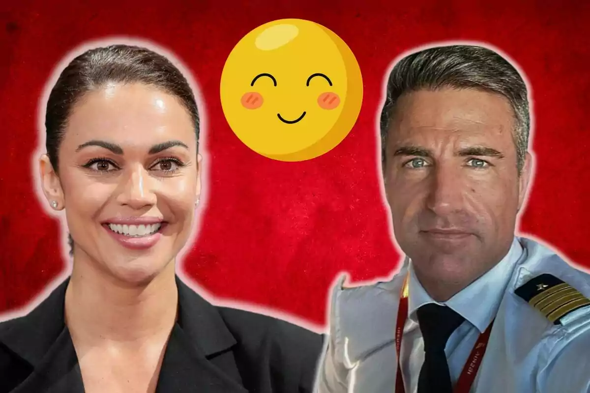 Lara Álvarez y Perico Durán sonrientes con un emoji feliz en el centro sobre un fondo rojo.