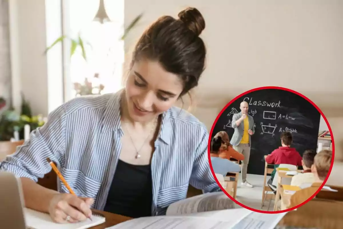 Una mujer estudiando en casa con un libro abierto y un lápiz, mientras en un recuadro se muestra una clase con un profesor explicando en una pizarra.