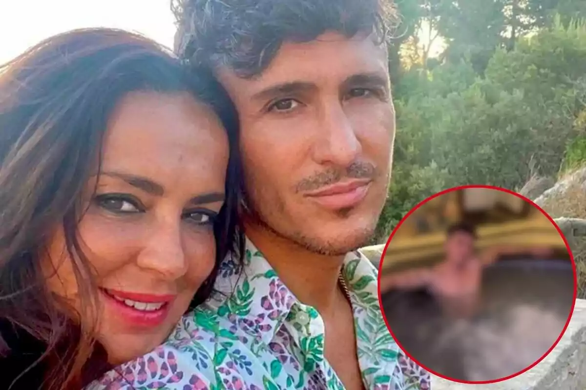 Olga Moreno y Agustín Etienne sonrientes posando para una foto al aire libre con Agustín en una bañera de hidromasaje en un recuadro en la esquina inferior derecha.