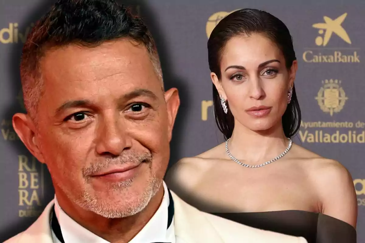 Primer plano de Alejandro Sanz junto a Hiba Abouk, ambos vestidos de manera elegante en un evento con fondo de logotipos.