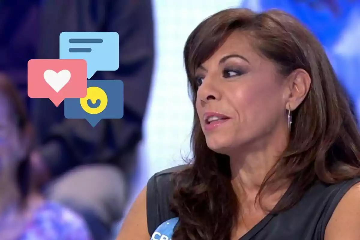 Cristina Medina de cabello castaño y expresión seria aparece en un programa de televisión con íconos de redes sociales superpuestos.