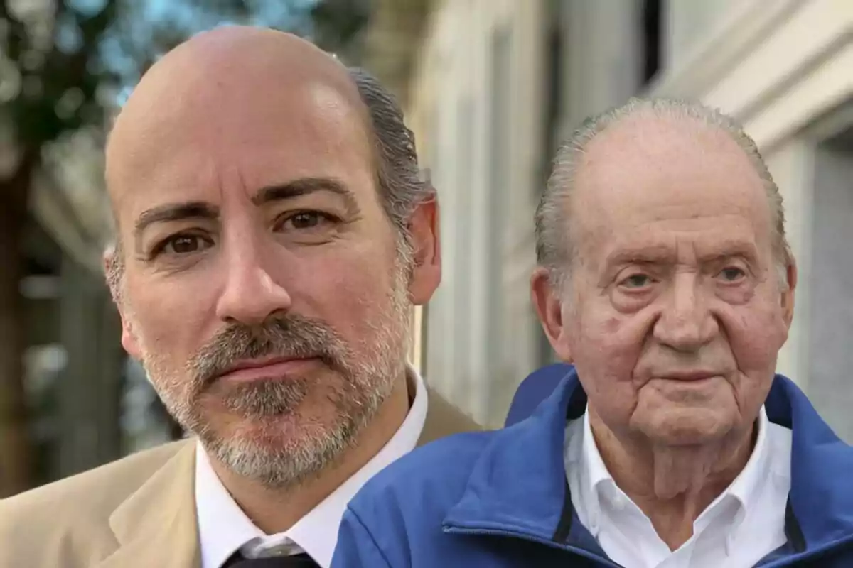 Jaime del Burgo y Juan Carlos I posan juntos al aire libre.