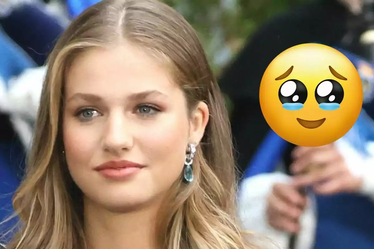 La princesa Leonor con aretes elegantes, acompañada de un emoji con ojos brillantes y lágrimas de emoción.