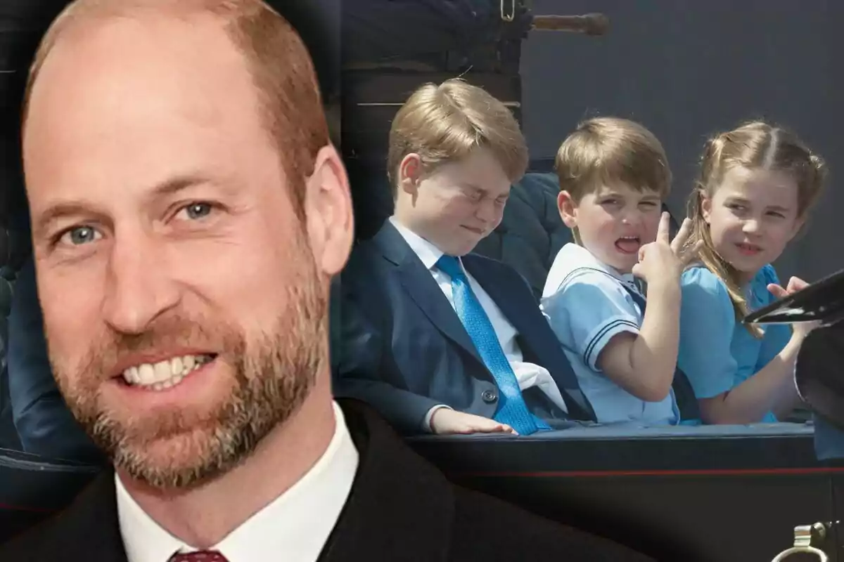 El príncipe Guillermo sonriente con barba en primer plano y los príncipe George, Louis y Charlotte sentados en un carruaje al fondo, uno de ellos haciendo un gesto divertido con la mano.