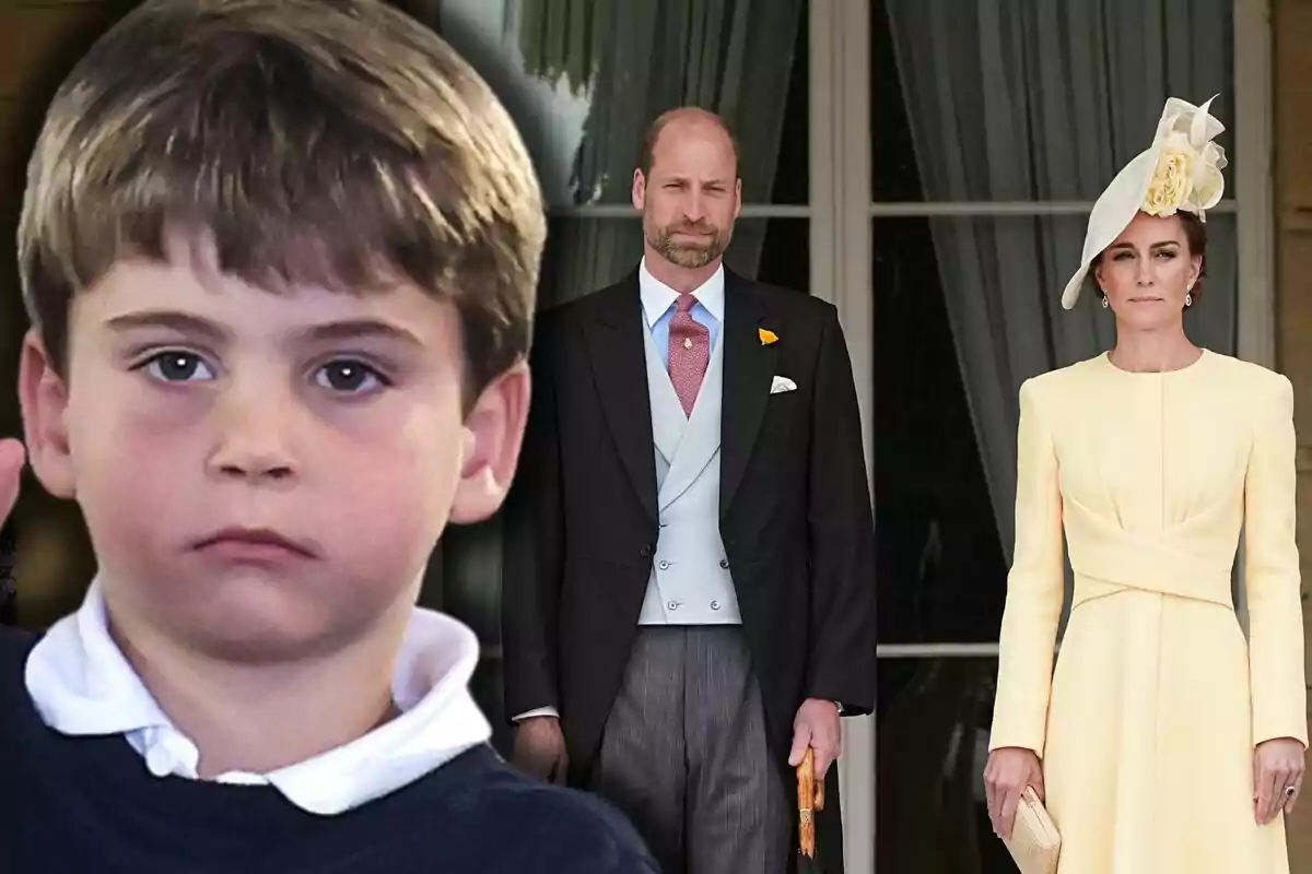 El príncipe Louis con expresión seria en primer plano y el príncipe Guillermo y Kate Middleton elegantemente vestida de pie al fondo frente a una puerta de vidrio