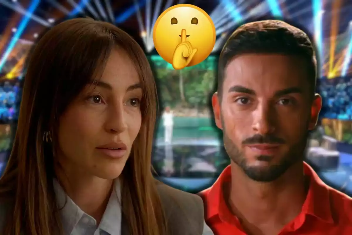 Ana Solma y Borja González miran hacia adelante con un emoji de silencio sobre un fondo de luces brillantes.