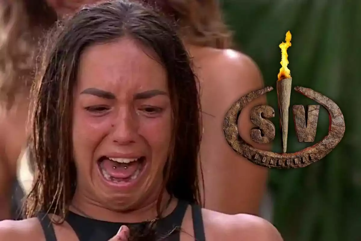 Anita llorando con expresión de angustia durante un reality show de supervivencia con el logo de Supervivientes Honduras a la derecha