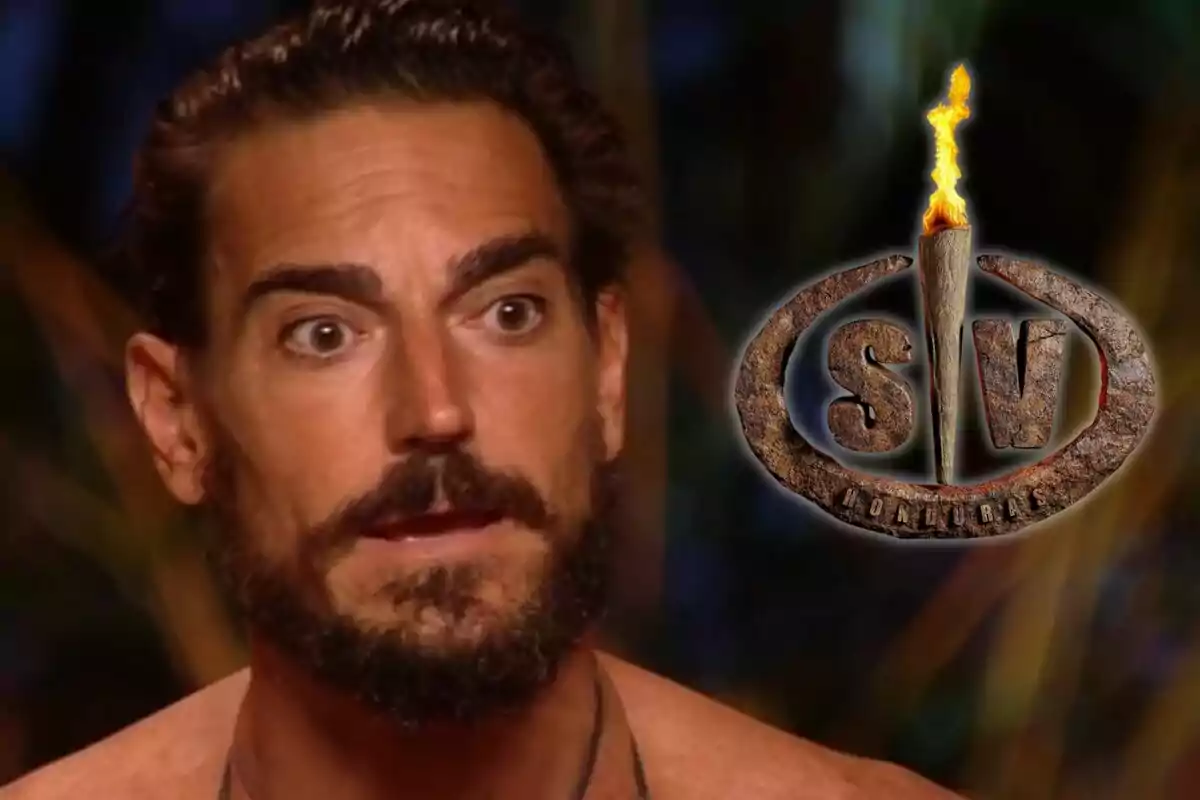 Damián Quintero con expresión sorprendida junto a un logotipo que tiene una antorcha encendida y las letras "SV" en un entorno oscuro.