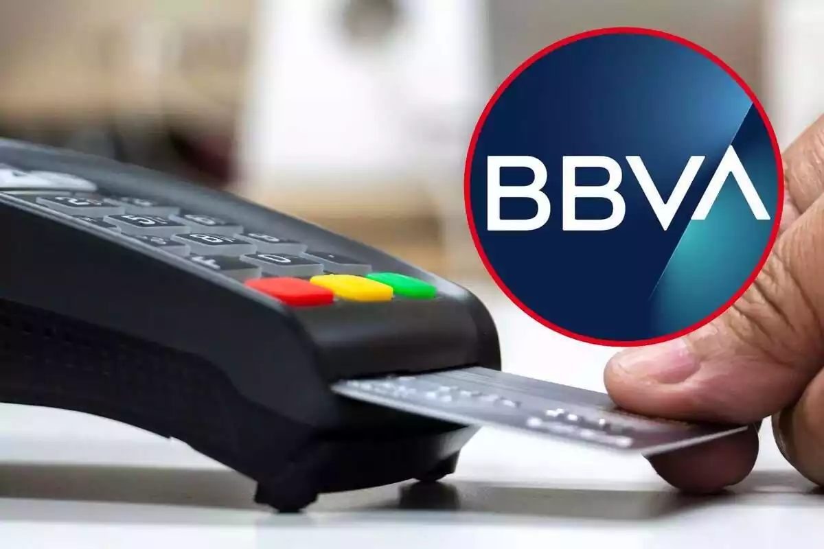 Montaje con una persona usando una tarjea de crédito y un círculo con el logo de BBVA