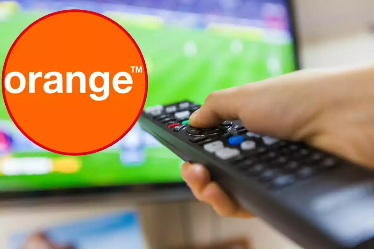Un mando a distancia y al fondo una televisión, y en el círculo, el logo de Orange
