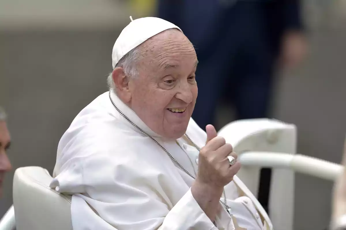 El Papa Francisco durante la proclamación de nuevos santos de la Iglesia Católica en la Jornada Mundial de las Misiones 2024, en el Vaticano, a 20 de octubre de 2024.