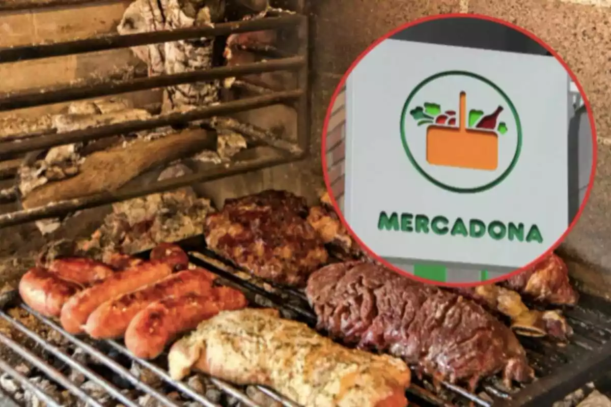 Carne y salchichas asándose en una parrilla con un logotipo de Mercadona en un círculo superpuesto. Carne y salchichas asándose en una parrilla con un logotipo de Mercadona en un círculo superpuesto.