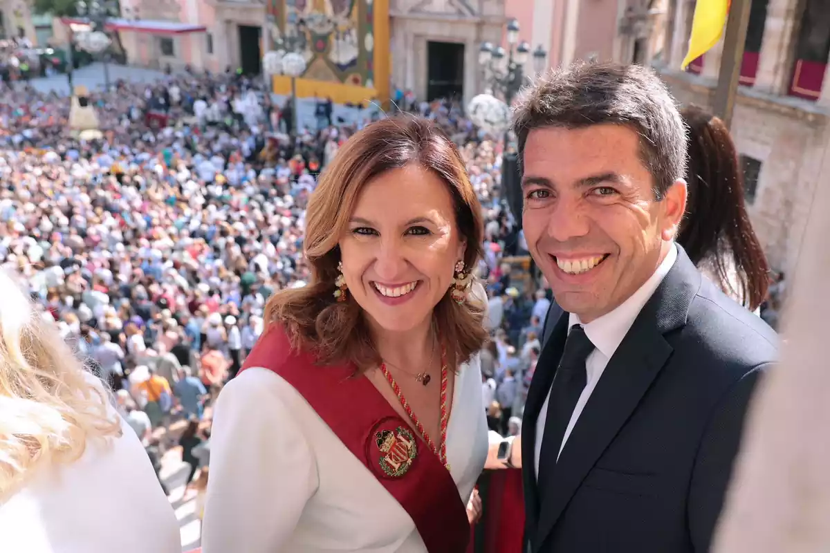 el presidente de la Generalitat, Carlos Mazón, y la alcaldesa de València, María José Catalá, en la Casa Vestuario