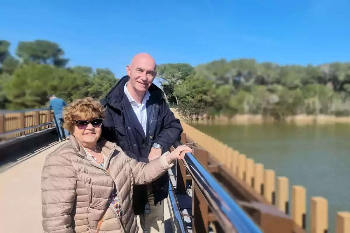 El concejal de Devesa-Albufera, José Gosálbez, visitando la Devesa