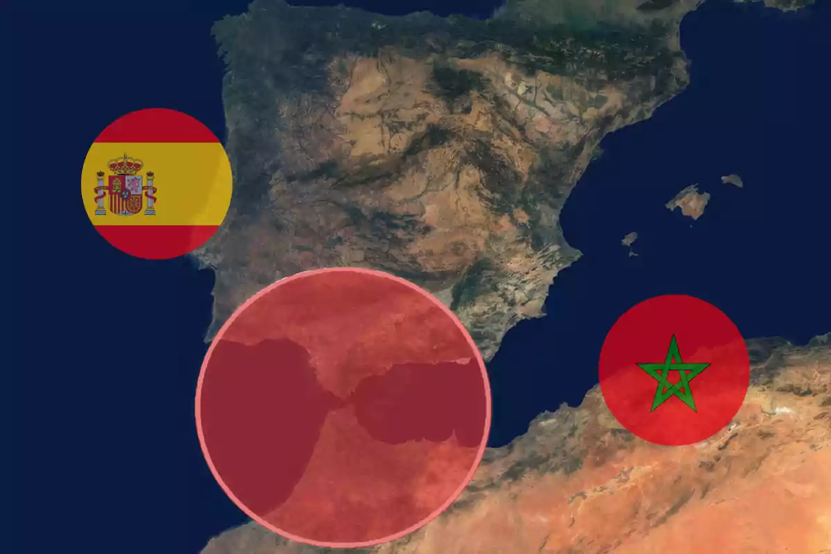 Mapa satelital de la península ibérica y el norte de África con las banderas de España y Marruecos superpuestas y un círculo rojo en el estrecho de Gibraltar.