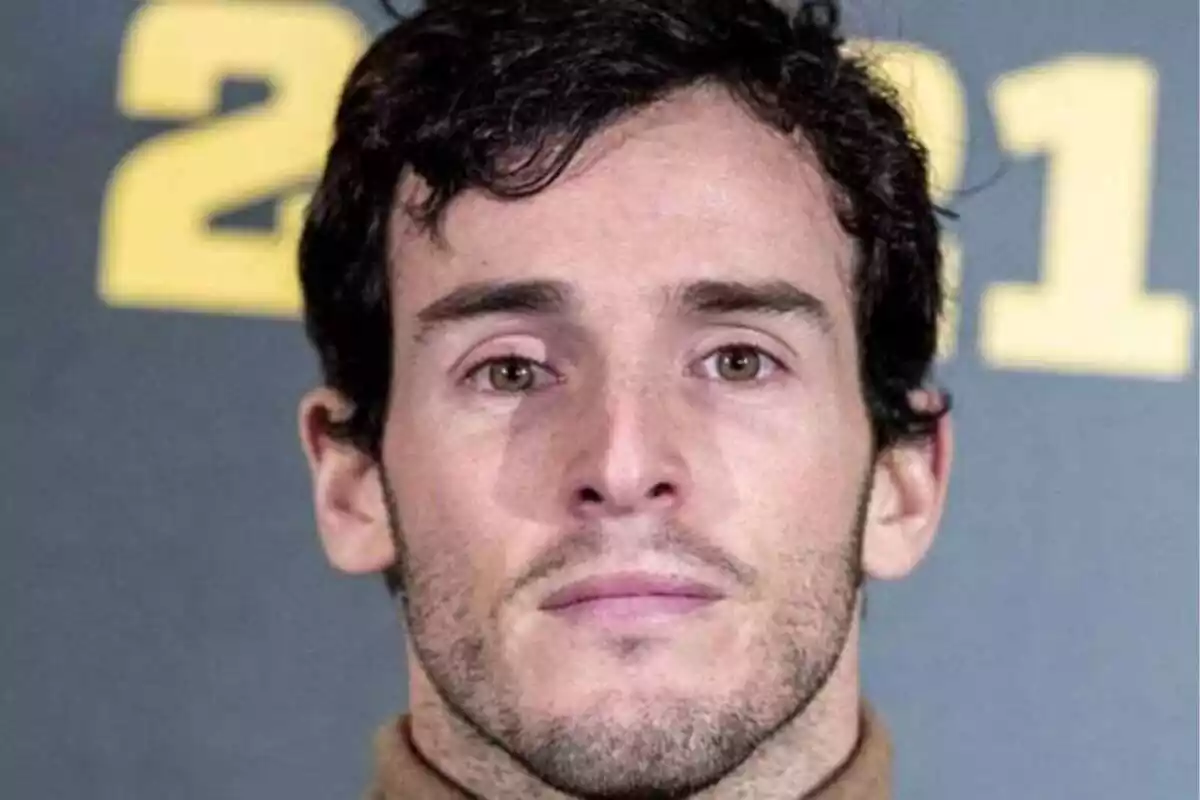Primer plano de Íñigo Onieva con rostro serio en un evento Primer plano de Íñigo Onieva con rostro serio en un evento