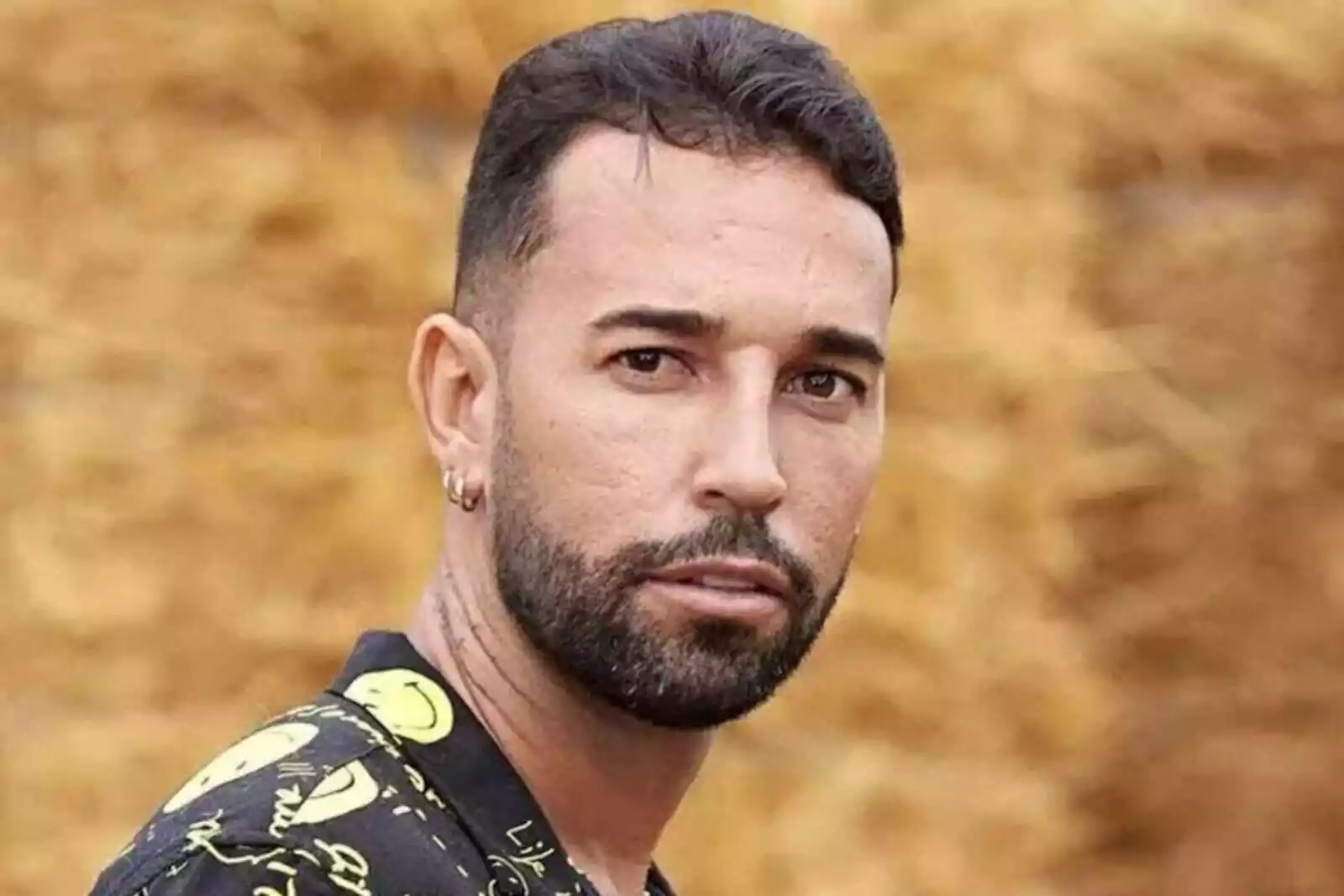 Giro de 180º tras el comunicado de Omar Sánchez, ex de Anabel Pantoja: 'Sin  buscarlo'