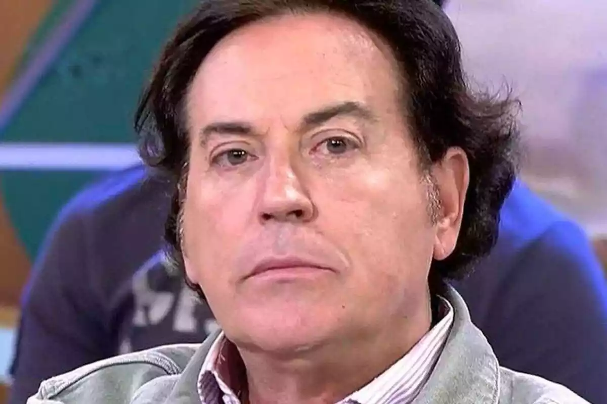Primer plano de Pipi Estrada, muy serio en 'Sálvame' Primer plano de Pipi Estrada, muy serio en 'Sálvame'