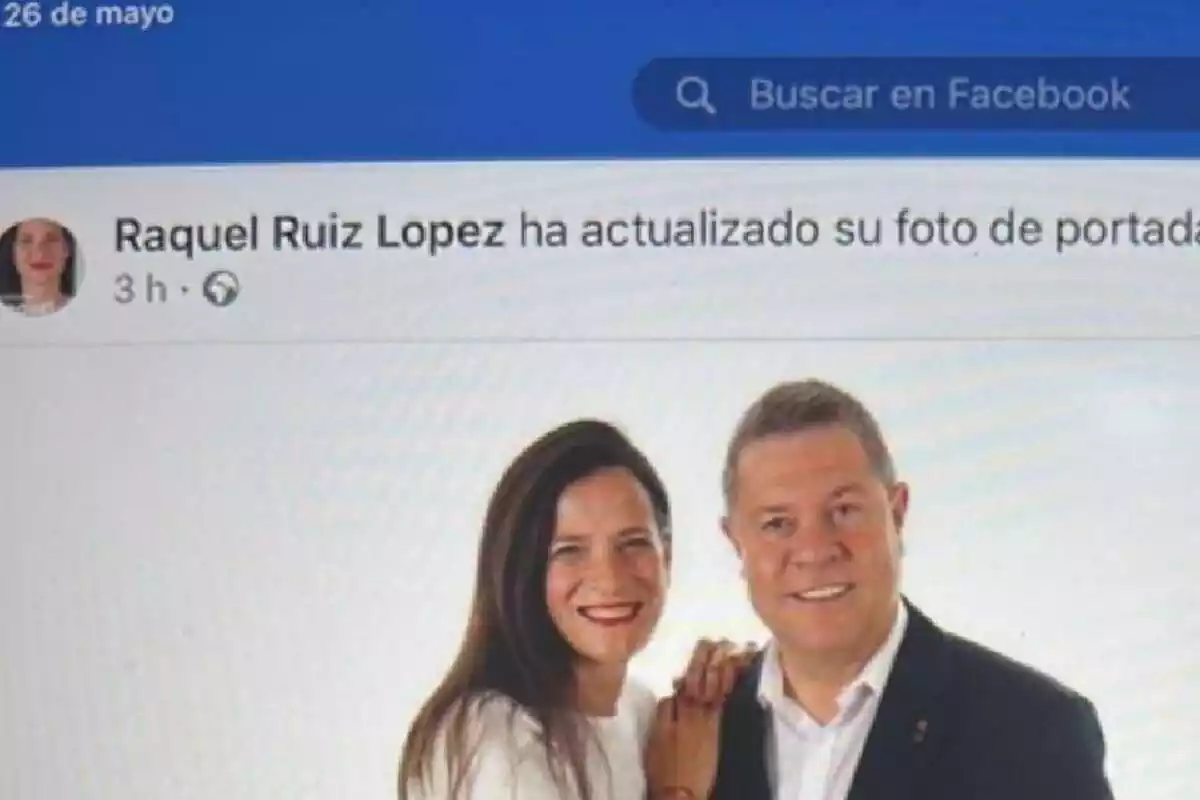 Captura de pantalla del perfil de Raquel Ruiz López donde aparece junto a Page
