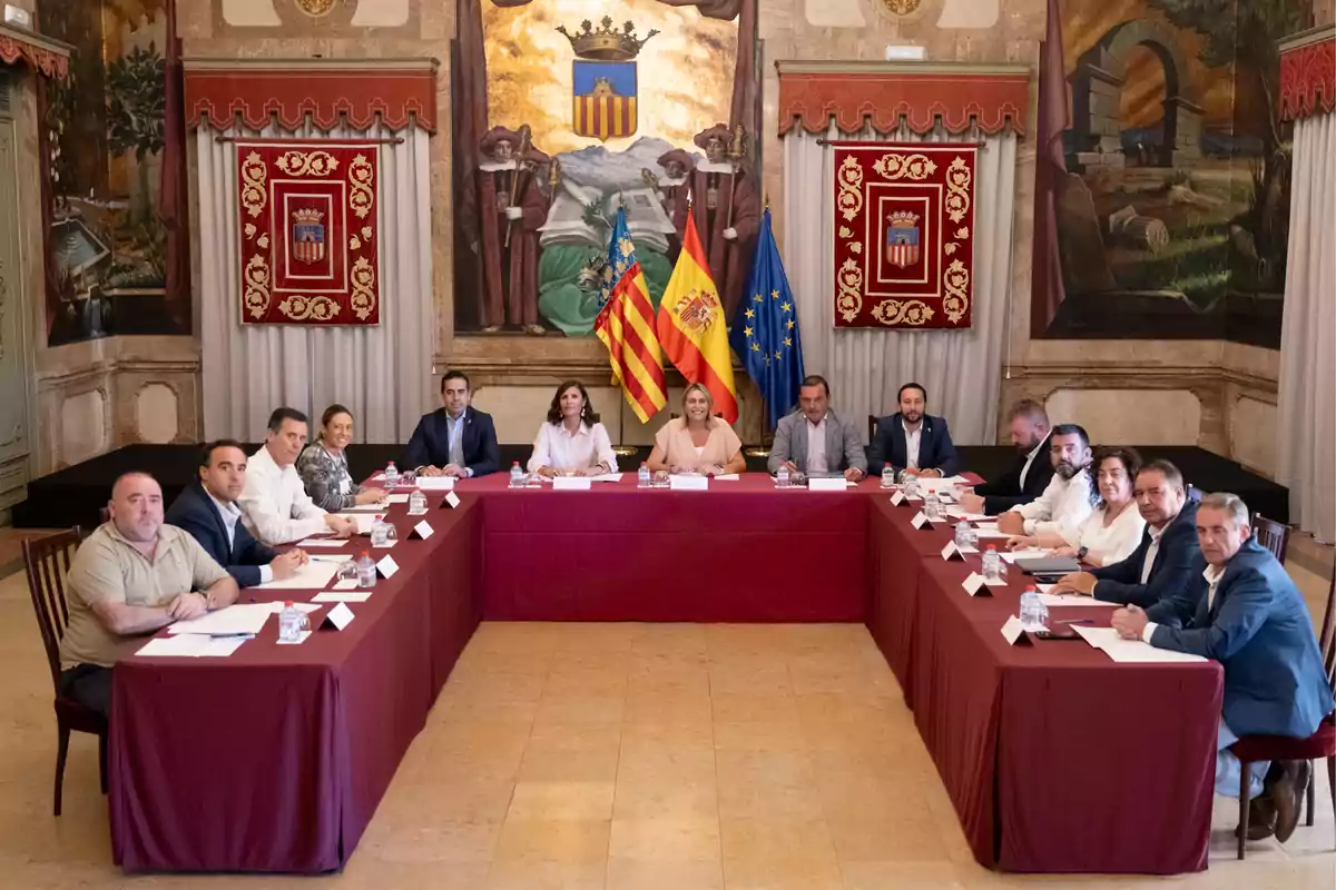 ) El Gobierno Provincial de la Diputación de Castellón, liderado por la presidenta Marta Barrachina