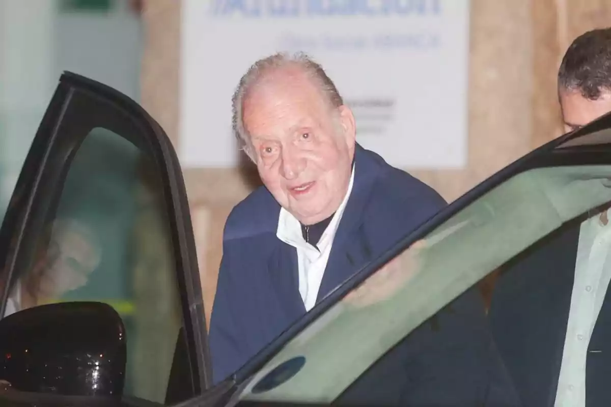 King Juan Carlos leaves the Royal Nautical Club of Sanxenxo, on April 25, 2025, in Sanxenxo. King Juan Carlos leaves the Royal Nautical Club of Sanxenxo, on April 25, 2025, in Sanxenxo.