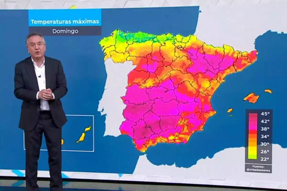 Roberto Brasero junto a un mapa de España para el 1 de junio de 2025 que muestra temperaturas máximas muy altas en la mayor parte del país, con predominio de colores rosas y naranjas indicando calor extremo. Roberto Brasero junto a un mapa de España para el 1 de junio de 2025 que muestra temperaturas máximas muy altas en la mayor parte del país, con predominio de colores rosas y naranjas indicando calor extremo.