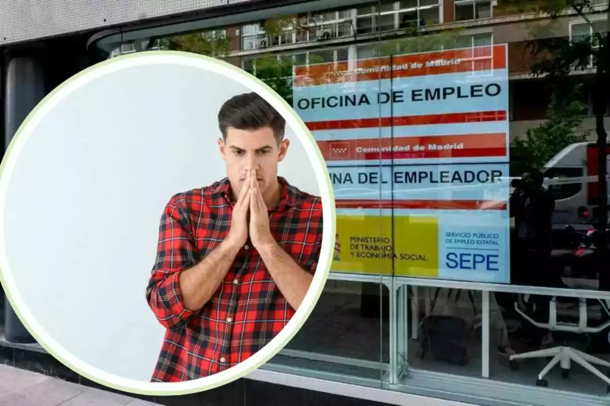 Un hombre con camisa de cuadros rojos y negros parece preocupado, con las manos juntas frente a su rostro, y al fondo se ve una oficina de empleo de la Comunidad de Madrid.