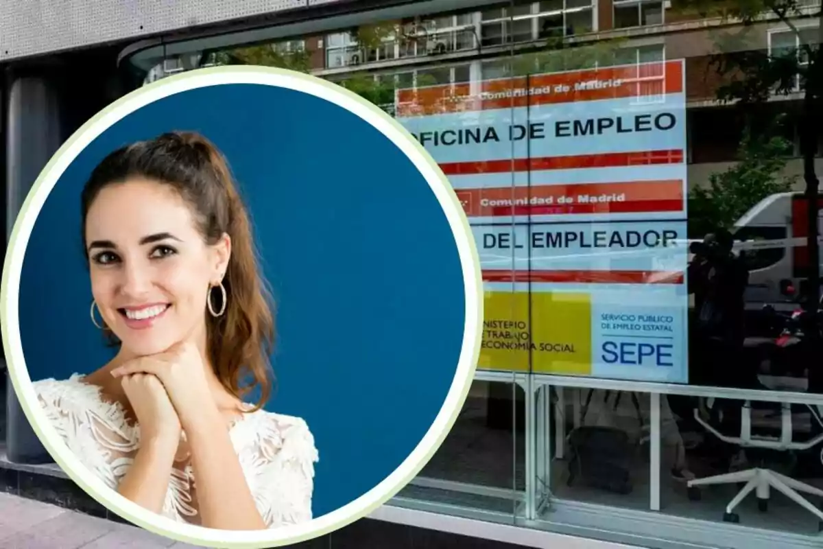 Una mujer sonriente con una blusa blanca y aretes dorados aparece en un círculo superpuesto sobre una imagen de una oficina de empleo en Madrid.