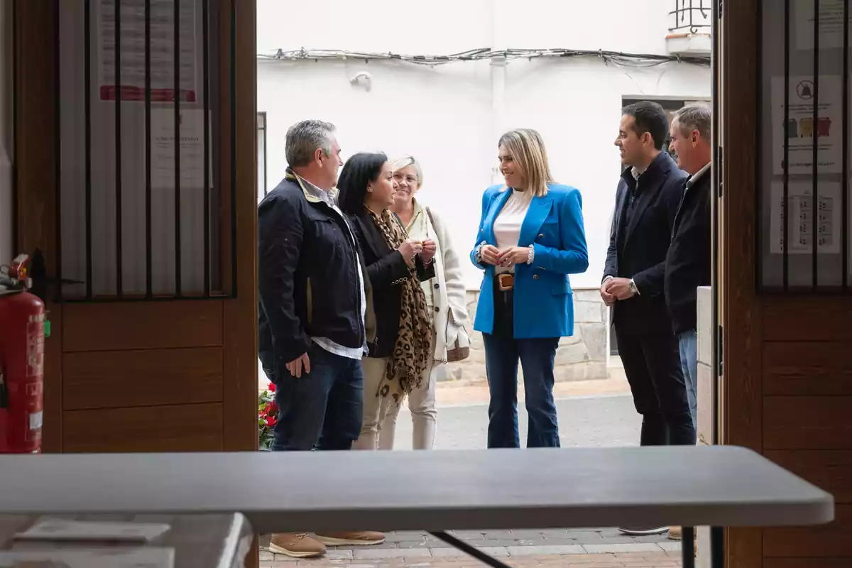 Marta Barrachina visitando el interior de Castellón