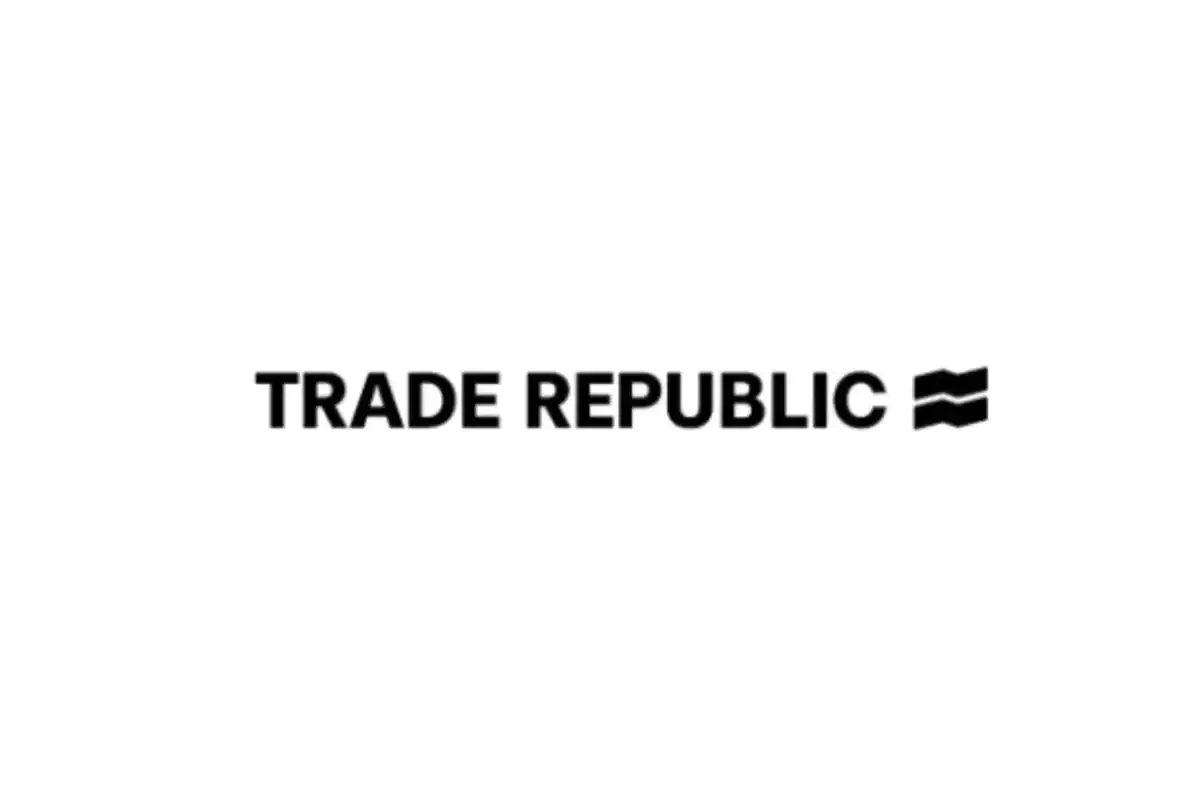 Logo de Trade Republic con letras negras y un símbolo de dos líneas onduladas a la derecha sobre fondo blanco