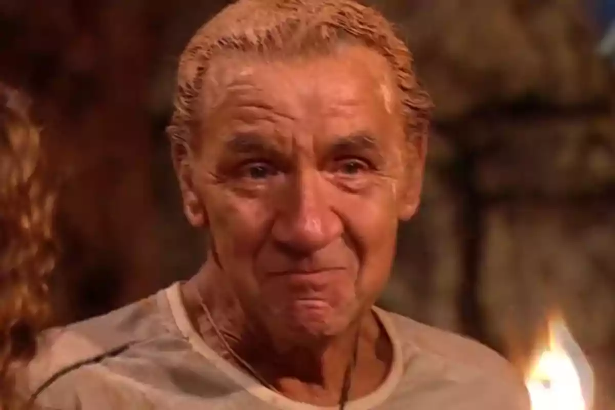 Koldo Royo llorando en su salida de 'Supervivientes' Koldo Royo llorando en su salida de 'Supervivientes'