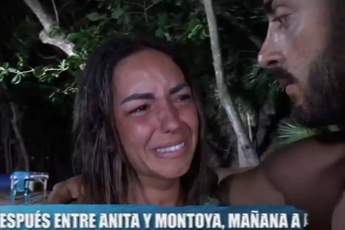 Anita Williams desconsoladamente ante la actitud de Montoya en 'Supervivientes' Anita Williams desconsoladamente ante la actitud de Montoya en 'Supervivientes'