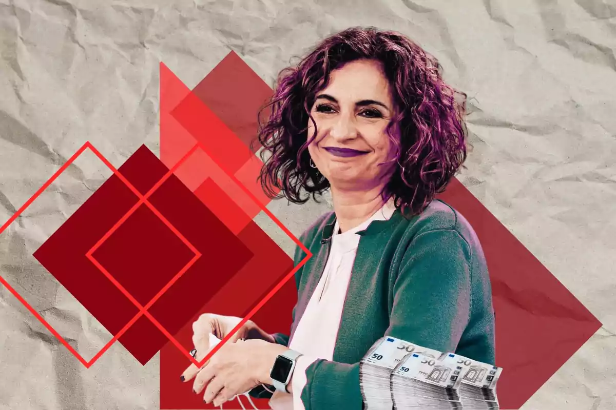 Mujer sonriente con cabello rizado y fondo de diseño geométrico rojo, sosteniendo un fajo de billetes.