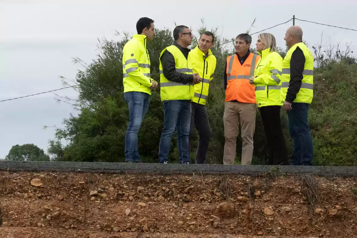 Marta Barrachina, presidenta de la Diputacion de Castellon, durante una visita a las zonas afectadas