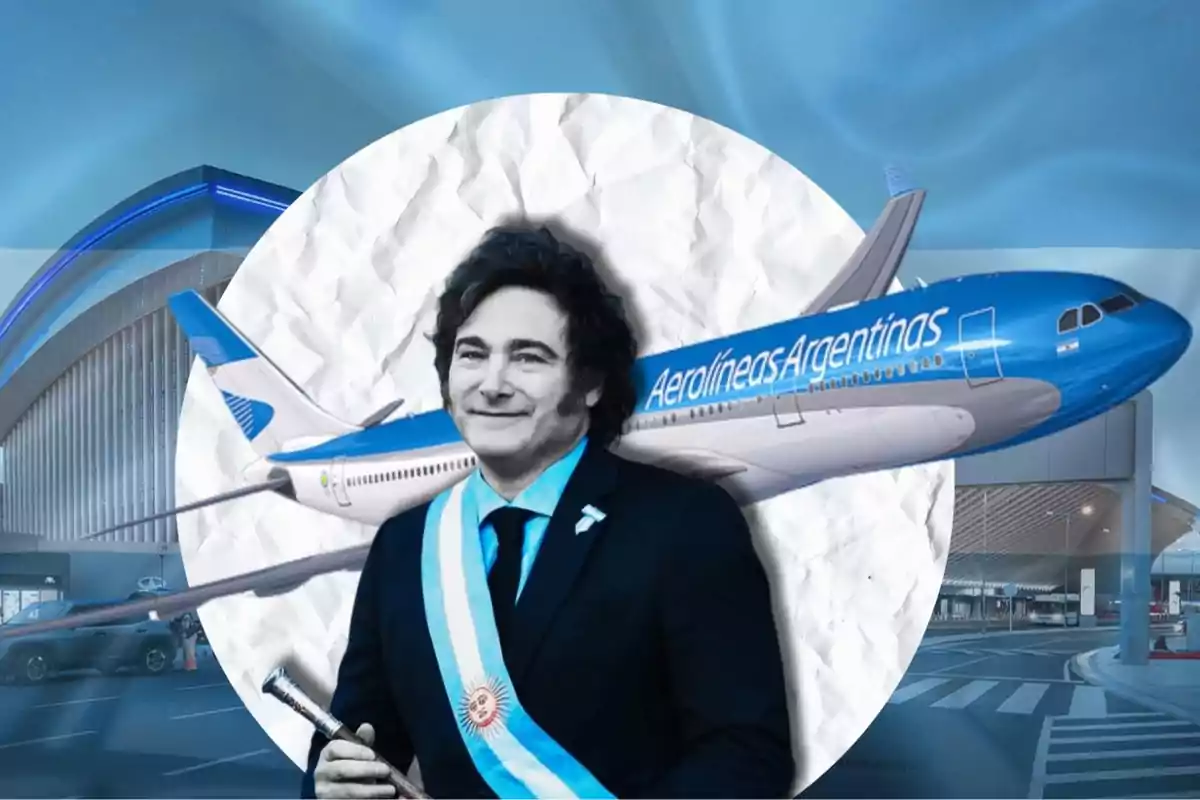 Hombre con banda presidencial frente a un avión de Aerolíneas Argentinas y un aeropuerto.